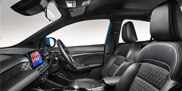 MG3 Hybrid+ interior and technology