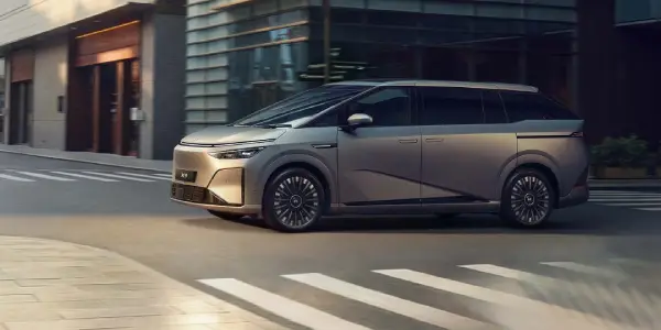 XPENG X9 exterior
