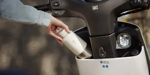 Honda EM1 e practical utility features